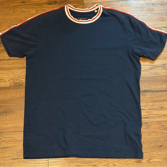 GUESS Y2K Men's Navy T-Shirt with Red striped logo Accents Small - Picture 2 of 10